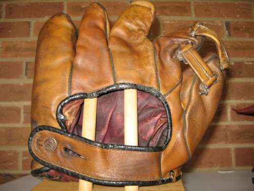 Augie Galan JC Higgins 1683 Back